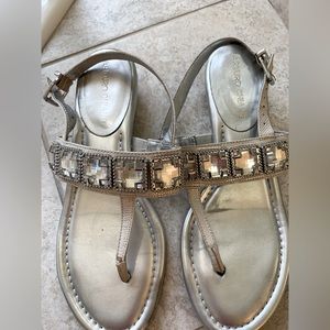 Women’s sandals
